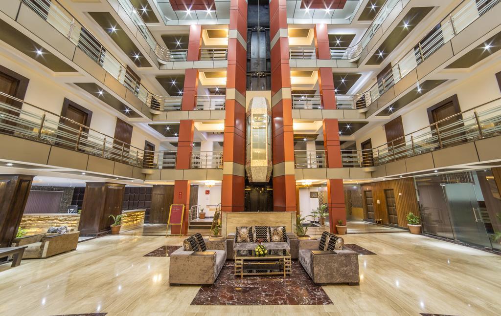 Palette - Solar Residency Hotel Srīnagar Buitenkant foto